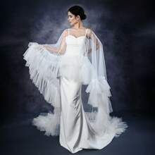 1 pieza Chaqueta con capucha de gasa multicapa transparente para novia, con dobladillo de volantes fruncidos, para fotos de boda