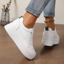 Zapatos de moda versátiles para mujer, calzado deportivo y casual, zapatillas de lona con plataforma y cuña oculta, transpirables y de fácil puesta - Blanco - Ver 4