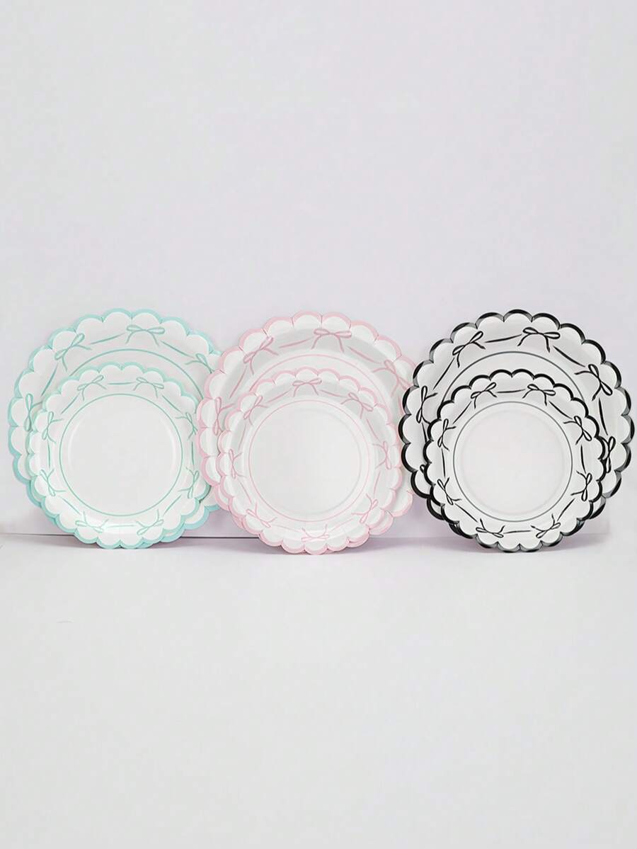 10 件/20 件/50 件黑色蝴蝶结派对用品 7 英寸蝴蝶结生日派对盘子装饰纸盘 9 英寸餐盘蝴蝶结派对装饰适用于单身派对新娘订婚新娘送礼会生日装饰 - 黑白 - 查看 1