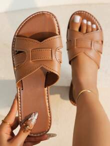 加大码女式露趾舒适平底拖鞋，简约风格休闲凉鞋，适合户外、沙滩、度假、夏季