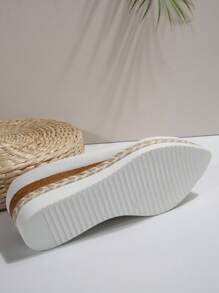 女式 5 厘米坡跟休闲办公室通勤一脚蹬尖头白色亚麻乐福鞋