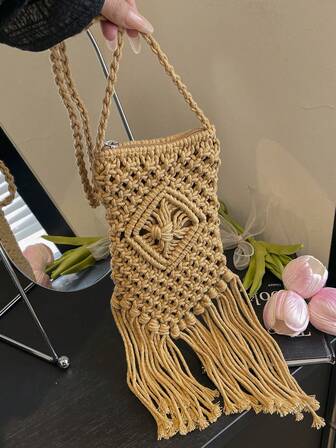 Handwoven Straw Crossbody Bag For Women, New Retro Styles, Unique Woven Shoulder Messenger Bags, Versatile Square/Envelope Bags, Fashionable Chic Boho Bags For Beach & Vacation