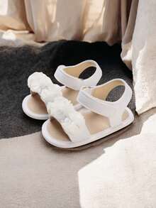 Sandalias de Lona Transpirable para Bebé | Suela Suave Multicolor con Antideslizante de Goma Zapatos Cómodos para Caminar para Niños pequeños con Cierre de Gancho - Blanco - Ver 1