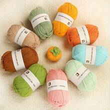 Boules de fil de 150g pour le DIY, le tricot, le crochet, la fabrication d'accessoires d'automne/hiver comme les écharpes, les chapeaux, les pulls, les chaussures, les vêtements et les artisanats faits main. 1 à 3 boules par 150g