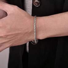 One Chain Bracelet, Male, Men's Stainless Steel Black Bracelet, Metal Chain Bracelet, Simple Sports Twisted Chain Bracelet, Personalized Chain Bracelet, Stainless Steel Jewelry Gift, Suitable For The Stainless Steel Jewelry Gift He Gave Him