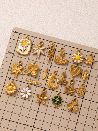 1件夏季时尚不锈钢吊坠，植物主题，包含向日葵、雏菊、仙人掌、羽毛仙人掌和三叶草。高品质，18K镀金，防水防汗，适合日常佩戴。可用于DIY首饰、项链、手链配件、耳环、钥匙扣、包包配件、女士首饰配件、钱包配件、吊坠、DIY配件、女士首饰礼品等。