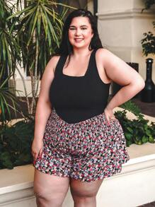 Truni Plus Size Boho Vacation Casual Short Ditsy Floral Tie-Waist Shorts, For Summer