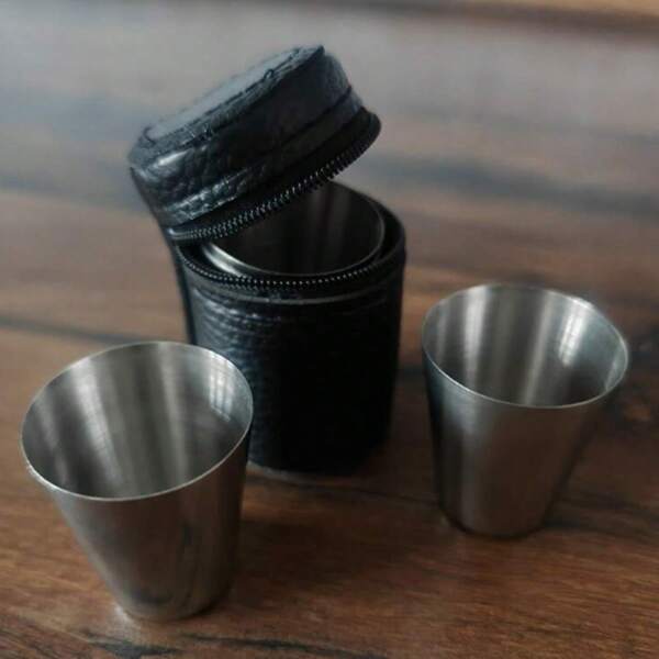 4 Stücke/Set Mini Weingläser aus Edelstahl, mit Aufbewahrungstasche, wiederverwendbar, nur Handwäsche, tragbar für Outdoor, Reisen, Picknick, Party, Geschenk, Edelstahl & PU-Leder