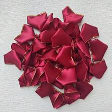 50 pezzi Kit semi-finito di petali di rosa in nastro di raso con bordo dorato, fiori eterni, materiali fai-da-te per bouquet, idea regalo artigianale per matrimoni, vacanze, compleanni, feste, lauree, decorazioni natalizie per la casa e regali di Natale