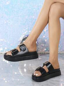 女士厚底坡跟凉鞋，黑色防水厚底高跟拖鞋沙滩鞋，厚底时尚一脚蹬鞋，配皮带扣