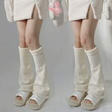 半双 Y2K 纯色踝靴，适合搭配裙子