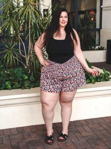 Truni Plus Size Boho Vacation Casual Short Ditsy Floral Tie-Waist Shorts, For Summer