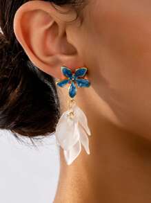 1 Pair Delicate Fashion Blue Flower Drop Earrings, Elegant Petals Pendant Earrings, Chic And Luxurious Design For Women, Suitable For Daily And Party Occasions