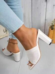 Giày sandal nữ màu trắng khoét lỗ, gót dày 9cm, giày thời trang dự tiệc cưới, phù hợp với trang phục công sở, váy, quần jeans, giúp nâng tầm phong cách, thiết yếu cho phái nữ có bàn chân rộng, trang phục mùa xuân hè. - trắng - Xem 5