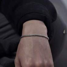 One Chain Bracelet, Male, Men's Stainless Steel Black Bracelet, Metal Chain Bracelet, Simple Sports Twisted Chain Bracelet, Personalized Chain Bracelet, Stainless Steel Jewelry Gift, Suitable For The Stainless Steel Jewelry Gift He Gave Him