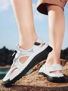 Sandalias de hombre con costura a mano - Calzado casual de punta cerrada con malla transpirable, zapatos de senderismo de verano antideslizantes con suelas de goma, malla transpirable y cordón ajustable. Negro, caqui o blanco - Perfectos para aventuras casuales al aire libre, zapatos de verano transpirables | Estilo casual tipo pescador | Suelas de goma