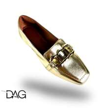 Sapatilha Feminina Julia Bico Quadrado com Fivela | Ouro Light – sofisticada, brilhante, feminina