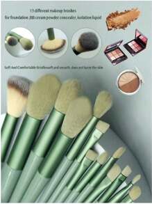 15 pièces Ensemble de pinceaux de maquillage, 13 pinceaux de maquillage et 2 éponges de maquillage, utilisation double humide et sèche, outils de maquillage essentiels, cadeau idéal pour Noël, Nouvel An, Fête des Mères, Remise des diplômes