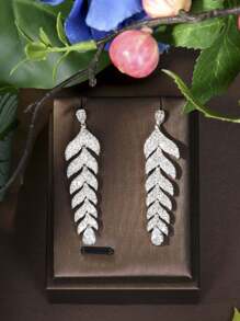 1 par de aretes de perilla elegantes enchapados en oro blanco de 18K con circonita cúbica, adecuados como regalo de cumpleaños para mujer