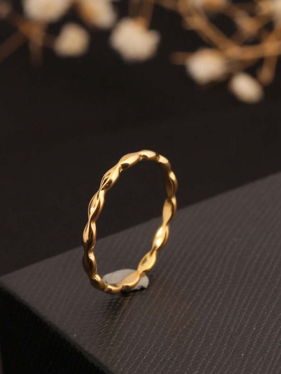 1 pieza Anillo asimétrico de acero inoxidable con geometría de rombos enlazados, chapado en oro de 18 quilates, simple y elegante, adecuado para el uso diario en la oficina, un gran regalo para la novia