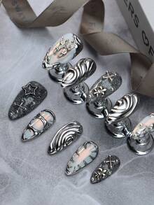 Halten Sie Ihre Nägel immer schön mit 10 Stücke mandelförmige, modernistische, schwarze Glitzer 3D-Druck Silber Chrom Vanity Full Cover Fake Nail Set, Boho Meerjungfrau, weiße Schmetterlinge, Sterne, nordisches Full Cover Acryl Falschnagel-Set für Frauen und Mädchen, klassische handgefertigte Nägel mit 1 Stück Mini-Nagelfeile & 1 Blatt Klebestreifen