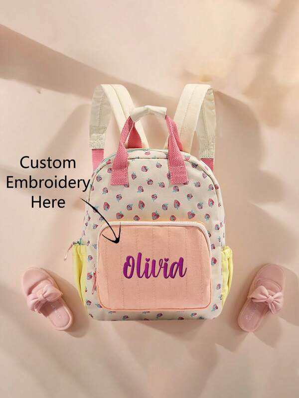 1 pièce de sac à dos mignon personnalisé avec imprimé fraise, sac de voyage multifonctionnel décontracté. Peut être brodé avec des noms et des lettres, convient aux enfants et aux filles. Cadeaux pour la rentrée scolaire, cadeaux de la fête des enfants, multifonctionnel, ornemental, lettrage, élégant, moderne, coloré, mignon, adorable, décontracté, personnalisé, unique, idéal pour lui, idéal pour elle