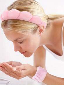 1 pièce/2 pièces/3 pièces Set de bandeaux de spa en forme de nuage, bandeaux et serre-poignets en éponge torsadée douce pour le yoga, les soins de la peau et le maquillage. Bandeaux de lavage du visage de couleur unie pour femmes. Set de bandeaux et serre-poignets de douche pour le maquillage et le lavage du visage. Accessoires pour la tête et les cheveux pour la rentrée scolaire