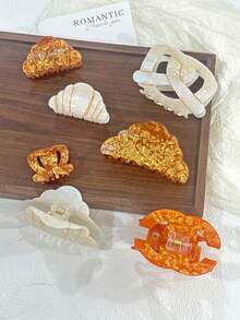 1个椒盐卷饼造型亚克力发夹，女士发型配饰，适合作为生日或情人节礼物。发爪夹、发夹、发卡、发夹、发夹、发卡、发爪夹，秋冬季度假装扮必备，夏季海滩风情。 - 彩色 - 查看 5