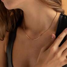 1pc Stainless Steel Lips Detail Clavicle Chain Necklace For Women