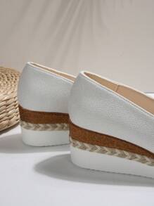 女式 5 厘米坡跟休闲办公室通勤一脚蹬尖头白色亚麻乐福鞋