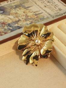1pc Elegant Metal Flower Brooch With Faux Pearl Center, Fashionable & Sexy, Suitable For Formal Events Or Everyday Wear
