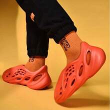 Women Men Casual  Sports Shoes Sandals Breathable Foam Runner Shoes Outdoor Walking Slippers Garden Clogs Slip On Beach Sandal Summer Water Shoes For Unisex