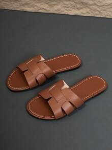 1 Pair Women's Embossed Lychee Grain Bohemian PU Leather Hollow-Out Criss-Cross Strap Sandals, Suitable For Beach, Wedding, Party, Office, Home, Outdoor, Spring/Summer - Brown - View 2