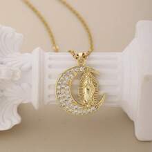 Colar com pingente oval elegante e criativo de zircônia cúbica microincrustada da Virgem Maria, acessório religioso minimalista de aço inoxidável, adequado para mulheres, casamentos, festas e uso diário