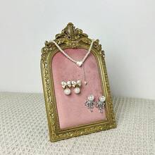 حامل عرض مجوهرات بتصميم إطار صورة من المخمل للعرض بطراز رجعي، حامل عرض قلادات وأقراط المجوهرات والخرز كديكور, عودة إلى المدرسة