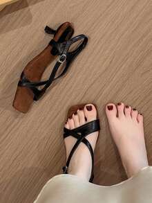 新款女士交叉带凉鞋，不对称鞋跟设计，仙女风格时尚百搭，多种颜色可选，舒适易穿，轻松拥抱！ - 黑色 - 查看 6