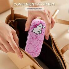 Sanrio 2 pièces Étui à lunettes Hello chat, Chiffon de nettoyage de lunettes Hello chat, Coffret de rangement 2 pièces pour Lunettes modes avec chiffon de nettoyage de lunettes, Etui à lunettes, Monture de lunettes, Etui à lunettes, Accessoires de lunettes unisexes Conception charmante Boîte de rangement de lunettes portable en matériau PU résistant à la pression