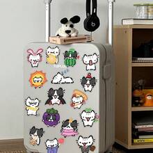54张趣味十足的可爱小猫贴纸，透明PET材质，猫咪主题，卡通可爱，趣味十足，动物造型，美观大方，乙烯基材质，可用于水瓶、保温瓶、吉他、行李箱、手机、手机壳、笔记本电脑、滑板等，是馈赠佳品。