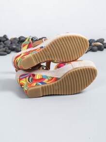 European Women Platform Wedge Sandals 2024 New Spring Summer Outdoor Versatile Buckle Slides Model Stage Sexy Flower Print Beach Casual Comfortable Open Toe Shoes Green Floral Platform Flats For Petite