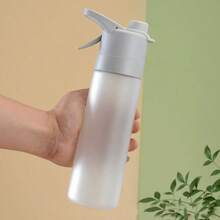 1 Taza portátil rociadora de agua creativa, adecuada para deportes al aire libre, correr, saltar la cuerda, yoga, camping, ejercicio y senderismo, regalo de cumpleaños, regalo del Día de San Valentín, vuelta al cole, campamento de verano, un imprescindible para festivales