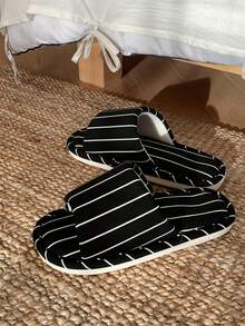 XIXITIAO Retro Kolorowe Paski Kapcie, Miękkie Płaskie Kapcie Domowe, Oddychające Kapcie Całoroczne, Odpowiednie Do Domu i Łazienki, Klasyczne Płaskie Kapcie Damskie z Kolorowymi Blokami