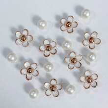 16pcs/Set White Flower & Faux Pearl Shoe Charms For Clogs Sandal Garden Shoes Silicone Bracelet Decoration, DIY Accessories,Festival Gift