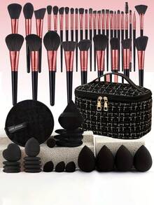 55件套化妆刷套装：包含32支化妆刷——粉底刷、散粉刷、眉刷、腮红刷、高光刷、眼影刷、睫毛刷、眼线刷、轮廓刷、细节刷、鼻刷、面部刷；1个化妆包；4个化妆海绵；4个粉扑；1个卸妆液；4个迷你美妆蛋；4个指套粉扑。 - 彩色 - 查看 15