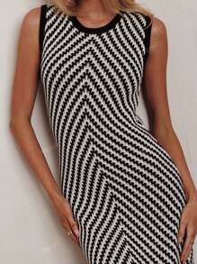 Women's Fashionable Minimalist Elegant Contrast Color Striped Knitted Sleeveless Dress