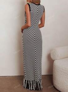 Women's Fashionable Minimalist Elegant Contrast Color Striped Knitted Sleeveless Dress
