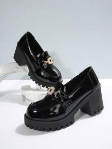 Foot Flair Women"S Metal Chain Decor Waterproof Platform Round Toe Slip-On Thick Sole High Heels (Run 1/2 Size Small), Vintage Inspired Chunky Heel Oxford Pumps, Black, British Style Office Shoes, Spring & Autumn