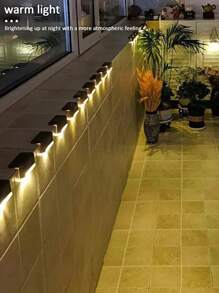 4 piezas Luces decorativas solares para exterior, 1 LED luz cálida, luces de cubierta - Carcasa negra, luces de pared, luces solares para jardín valla, luces solares para patio y escaleras, regalo para Halloween, Navidad y Acción de Gracias