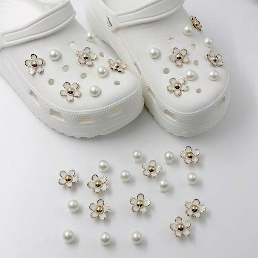 16pcs/Set White Flower & Faux Pearl Shoe Charms For Clogs Sandal Garden Shoes Silicone Bracelet Decoration, DIY Accessories,Festival Gift