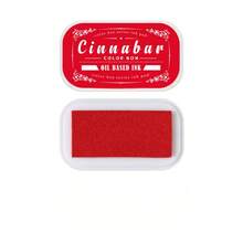 1 Miếng đệm mực đóng dấu thủ công mật độ cao. Làm bằng nhựa + xốp + mực gốc dầu. Miếng đệm mực dầu cổ điển. Màu sắc phong phú và đa dạng, 12 màu để lựa chọn. Kích thước lớn, phù hợp với nhiều loại tem khác nhau. Bao bì hộp tinh tế, có thể xếp chồng lên nhau để dễ dàng cất giữ. - Nhiều màu - Xem 17