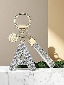 白色首字母钥匙扣礼物，适合女士女孩闪亮可爱背包汽车钥匙配件挂绳汽车配件包饰背包学校哥特式 Y2k 包挂绳带身份证夹汽车配件包饰